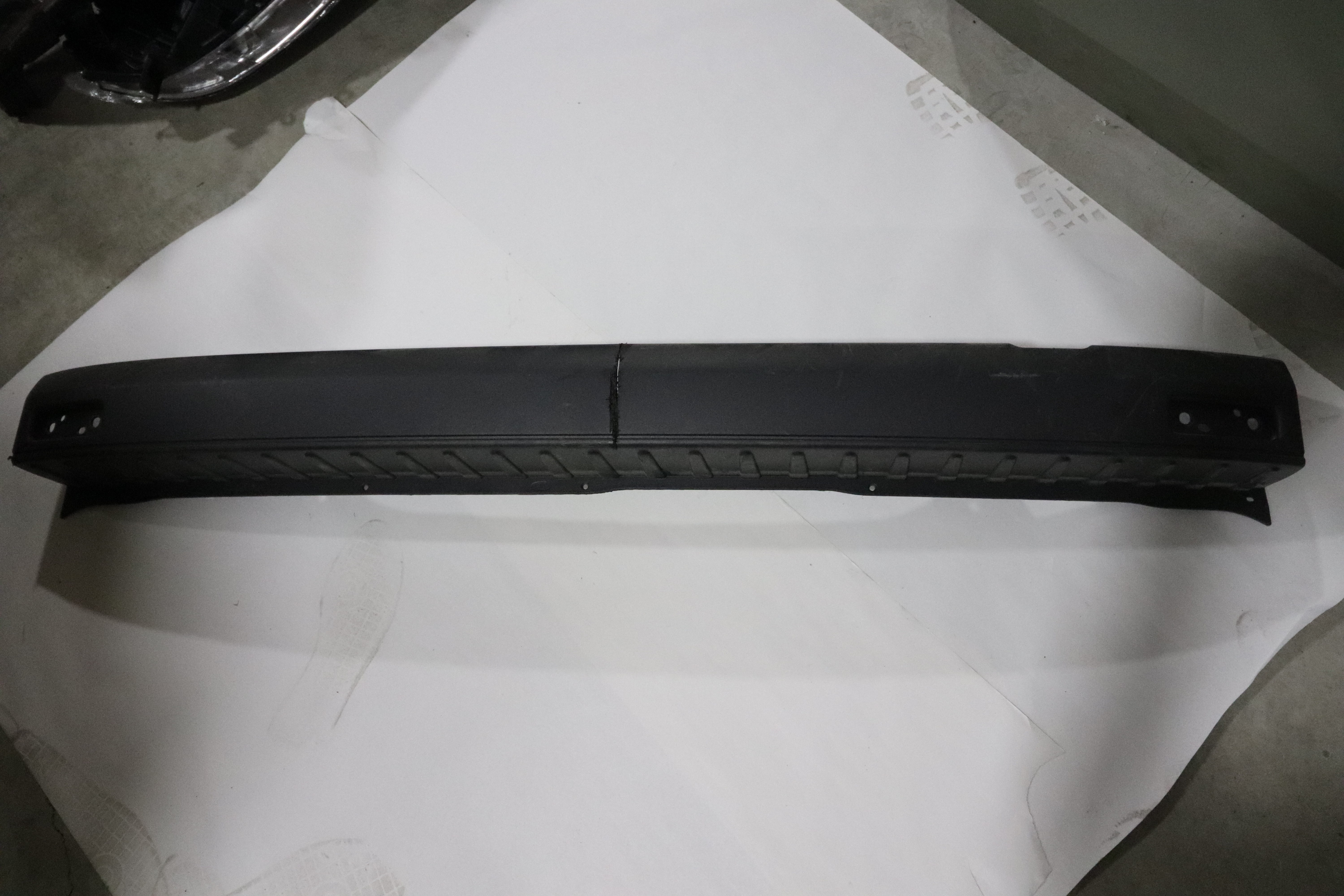 CUSTOM SIFIR ARKA TAMPON PLASTİĞİ