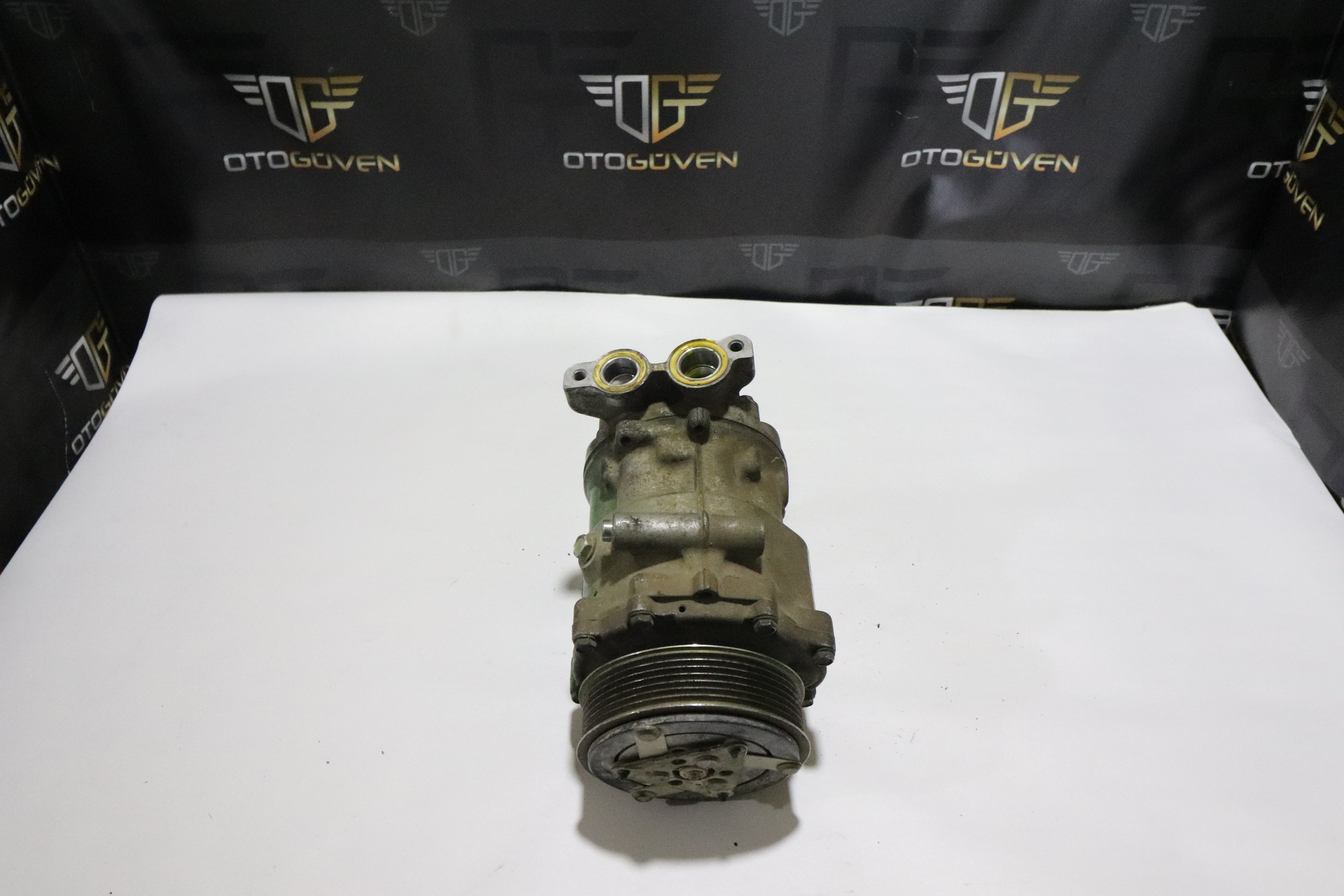 FORD CUSTOM KLİMA KOMPRESÖRÜ