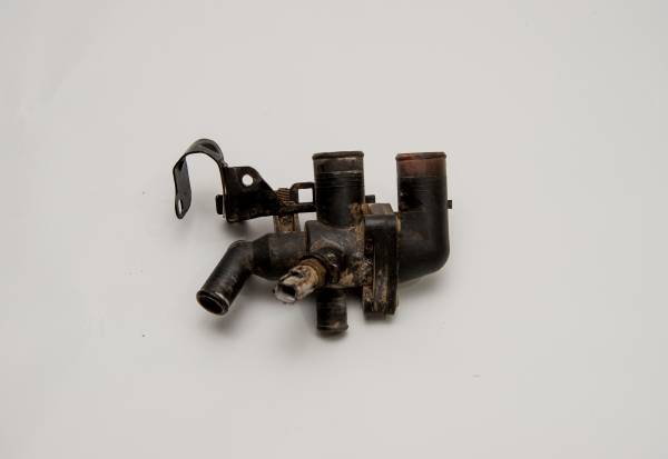 Ford Transit 2012–2017 155’lik Termostat Çıkma