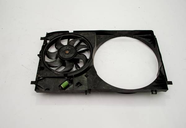 Ford Transit 2014–2022 çıkma radyatör davlumbazı tek fanlı