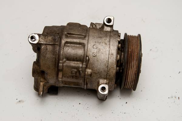 FORD TRANSİT V184 2001-2007 KLİMA KOMPRESÖRÜ ÇIKMA