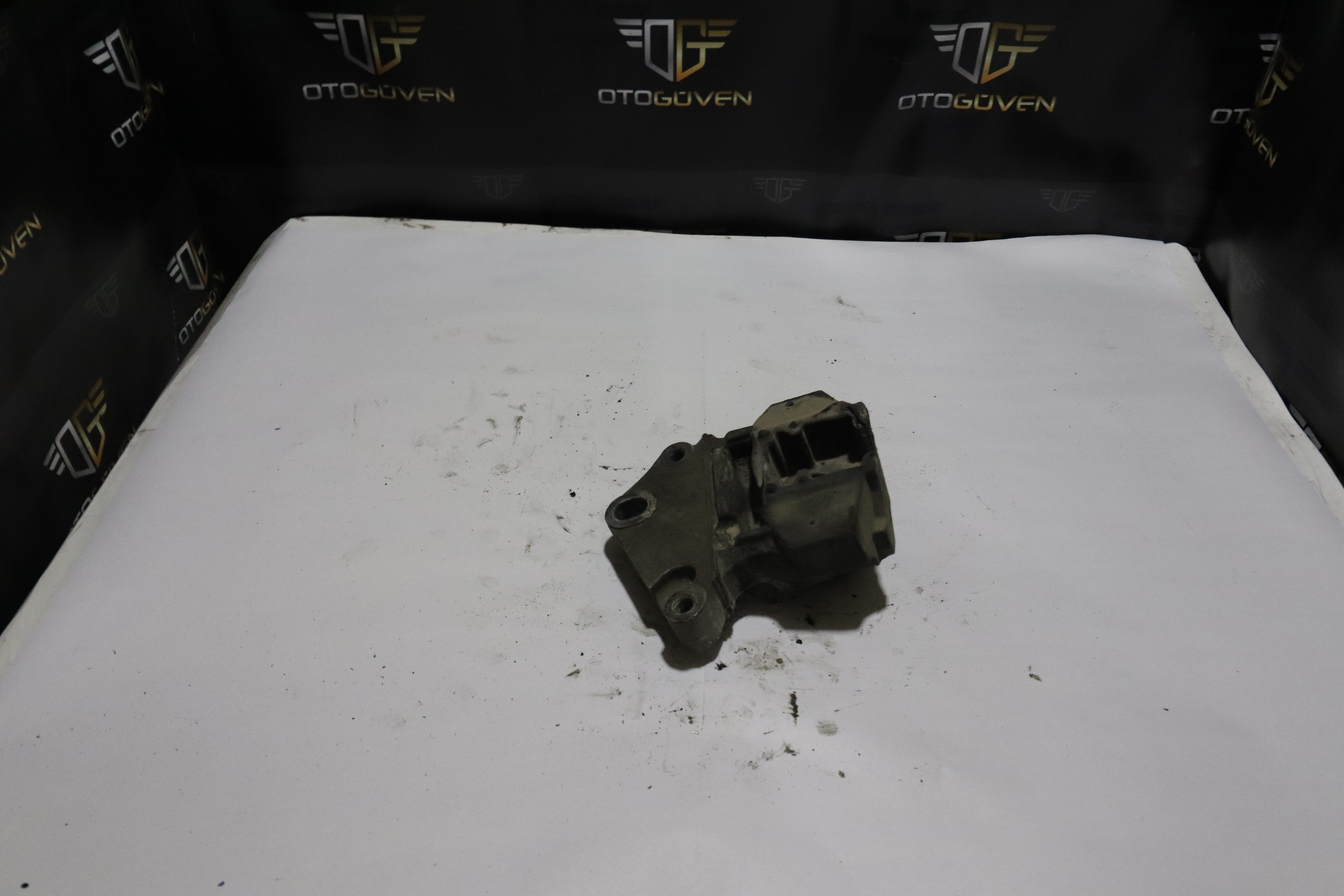 TRANSİT 2.2 ÖNDEN ÇEKİŞLİ ŞANZIMAN KULAĞI