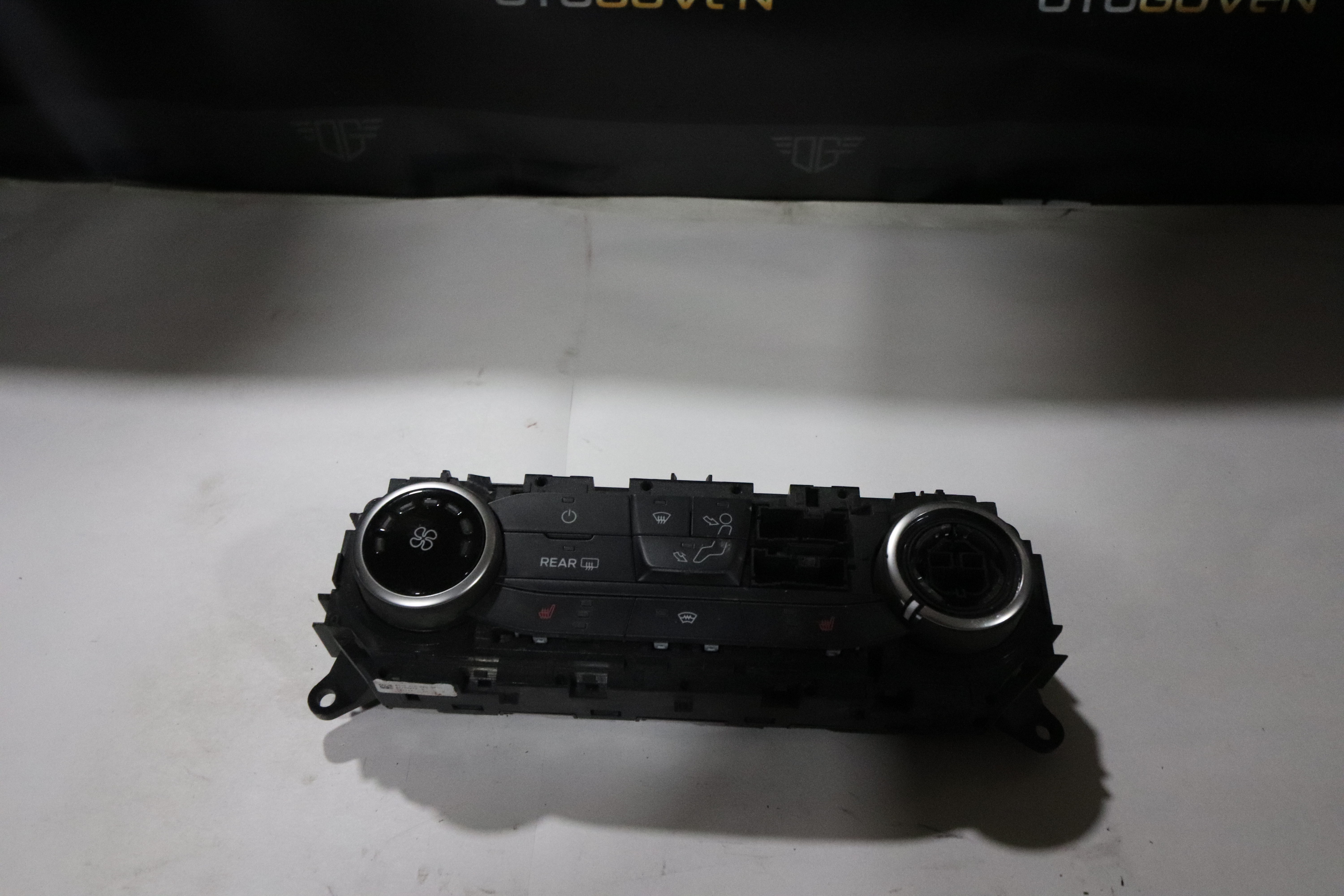 TRANSİT 2020 SIFIR KLİMA DÜĞMESİ