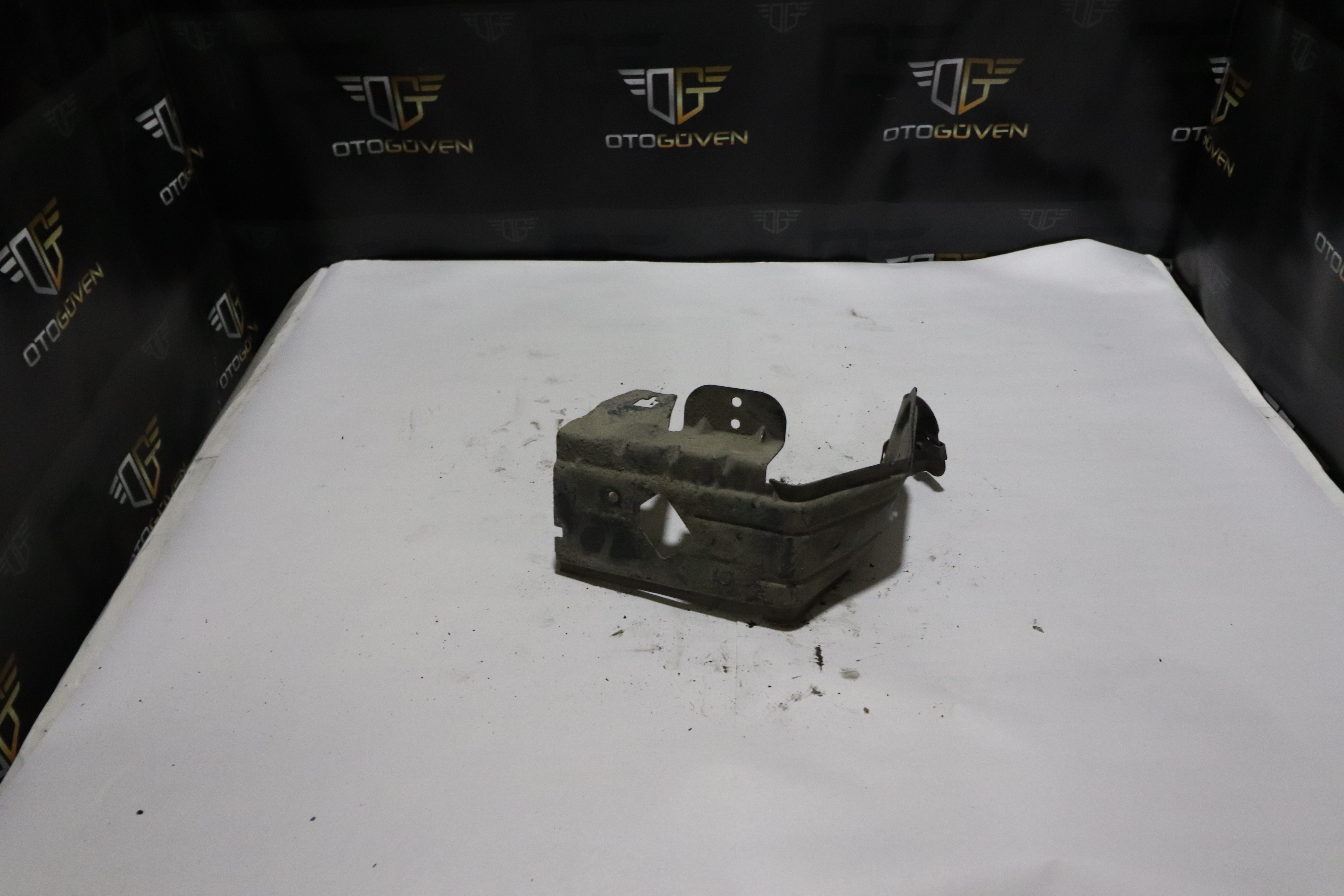 TRANSİT V347 ABS BEYNİ ÜST SAC