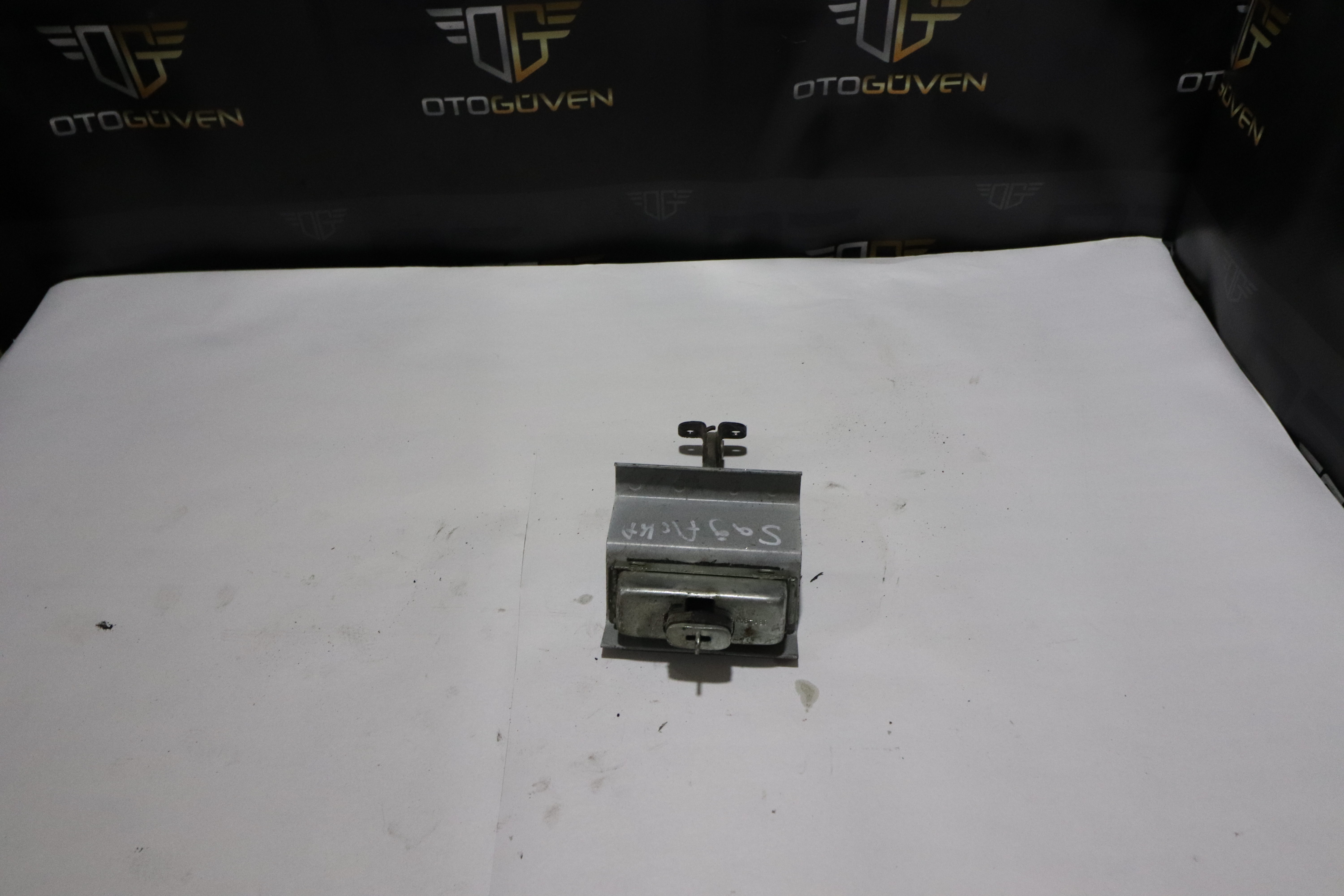 TRANSİT V347 ÖN KAPI GERGİSİ